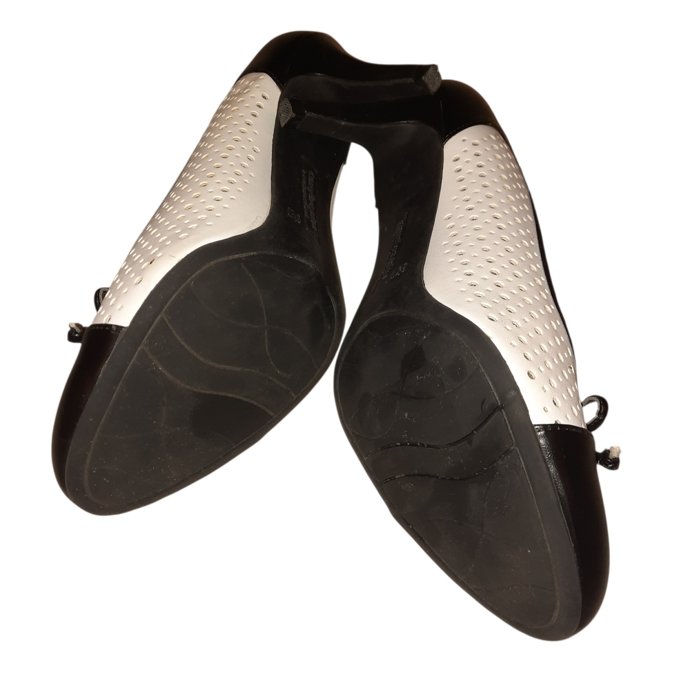 Comfort Plus by Predictions Black and White Heels - Picture 5 of 9